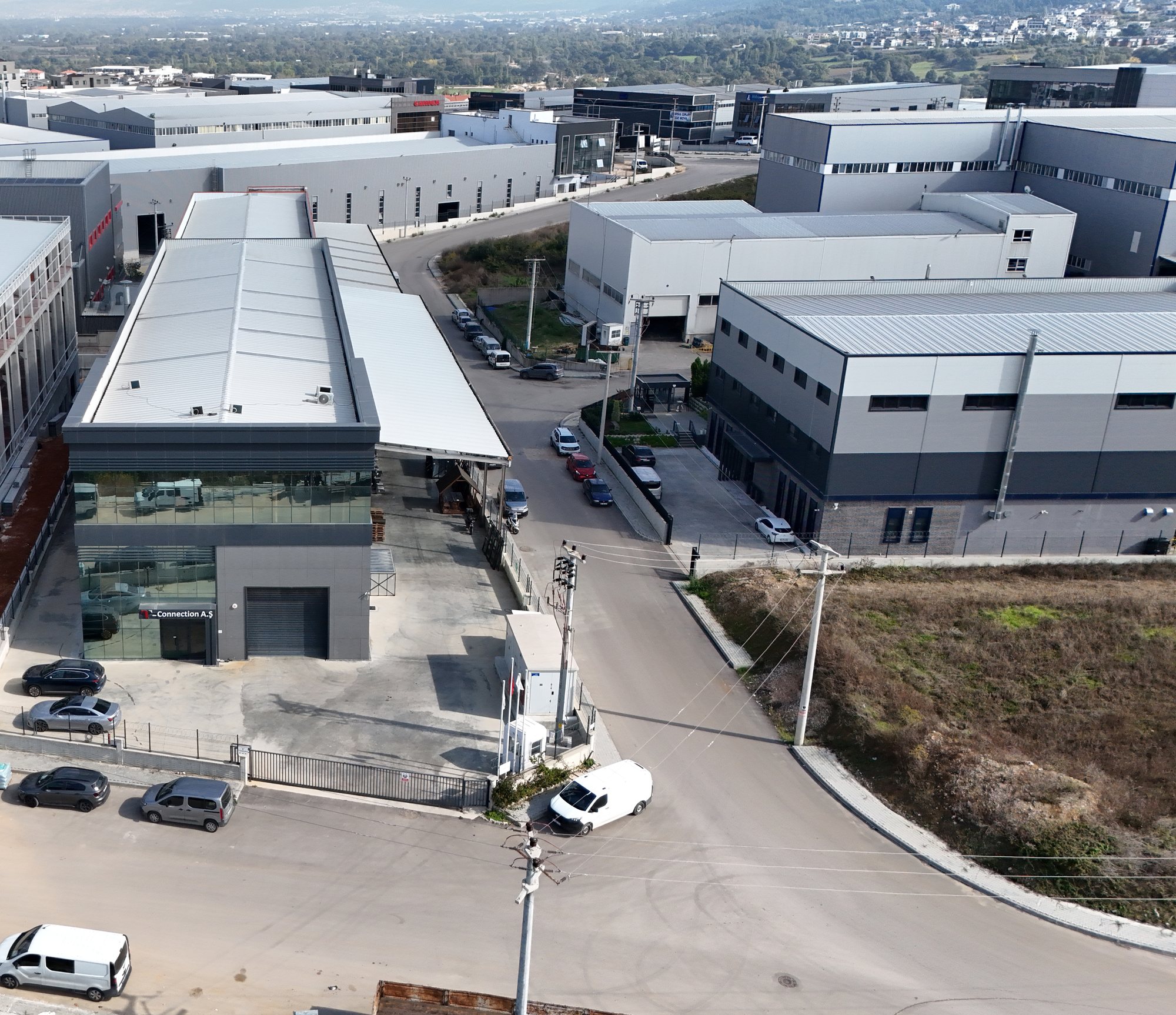 Connection A.Ş. üretim tesisinin havadan görünümü